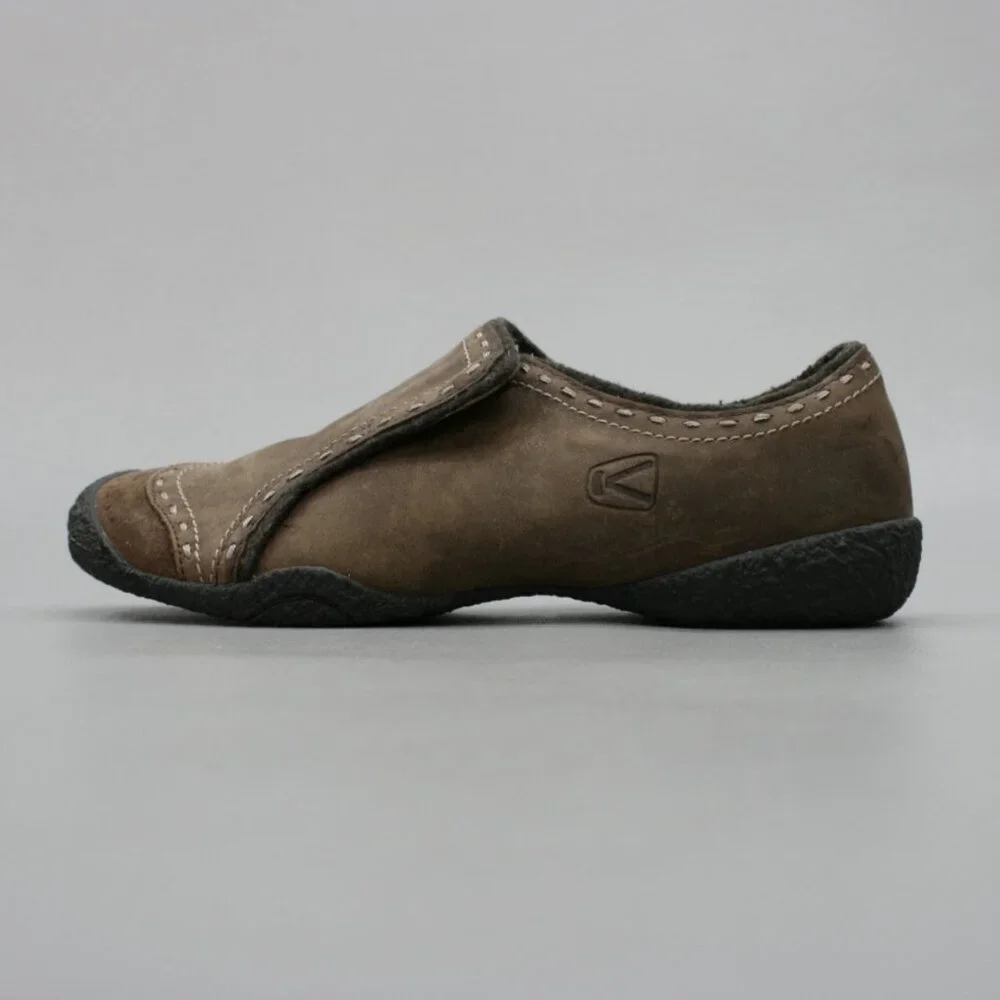 Keen Brown Flats with Durable Rubber Sole and Slip-On Design - Picture 2 of 12